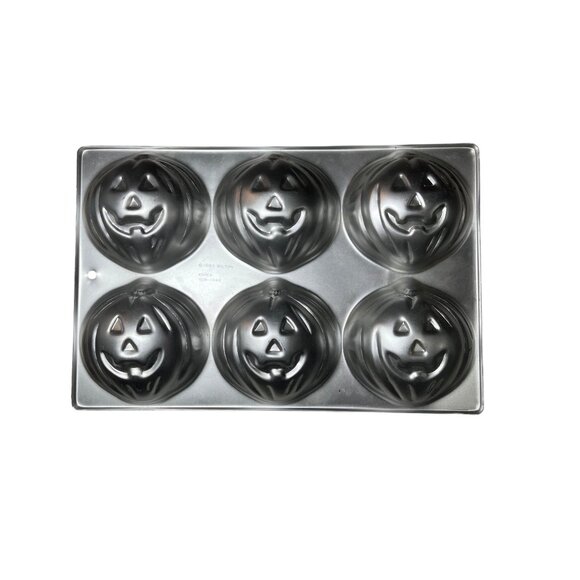 Wilton 1983 Mini Pumpkin Cake Pan 6-Cavity Halloween Baking Mold Vintage Aluminu - Picture 3 of 7